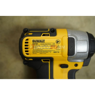 Máy vặn vít pin 18V DeWALT DCF787M2