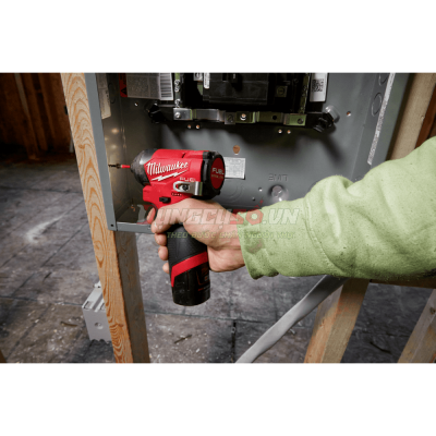 Máy vặn vít Milwaukee M12 FID2-0X