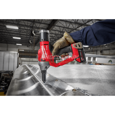 Máy bắn đinh rút Milwaukee M18 FRT-0X0 ASIA