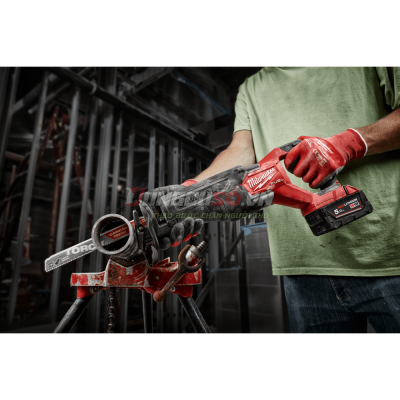 Máy cưa kiếm Milwaukee M18 FSZ-0X0