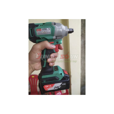 Máy siết bu lông pin 20V DCA ADPB298BM