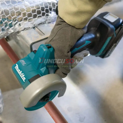 Máy cắt dùng pin (76mm/18V) Makita DMC300Z