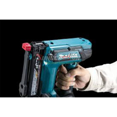 Thân máy bắn đinh ghim 10mm pin 18V Makita DST121ZK