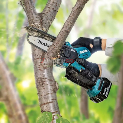 Máy cưa cành dùng pin 18V Makita DUC150SF01