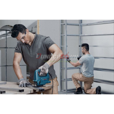 Máy cưa lọng 70mm Bosch GST 700 - 06012A70K0