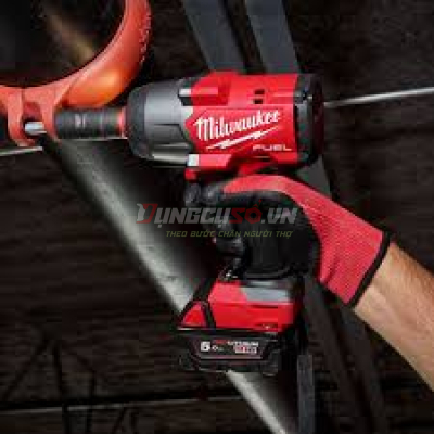 Máy siết bu lông 2169Nm 1/2 inch Milwaukee M18 FHIW2F12