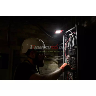 Đèn công trình gắn đa dạng vật liệu Milwaukee IR FFL