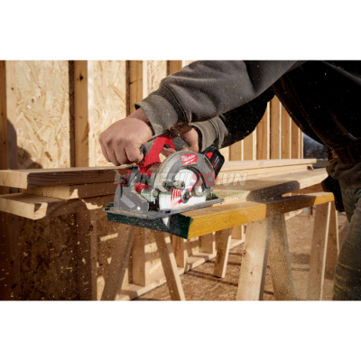 Máy cắt gỗ đĩa 165mm Milwaukee M18 FCS552-0