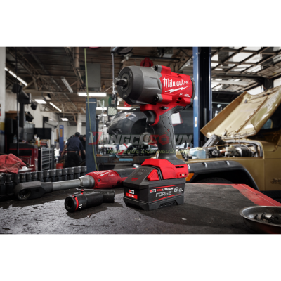 Máy siết bu lông 2169Nm 1/2 inch Milwaukee M18 FHIW2F12
