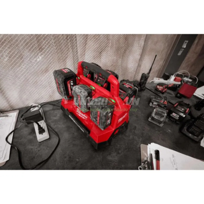 Trạm sạc nhanh 6 cổng Milwaukee M18 PC6