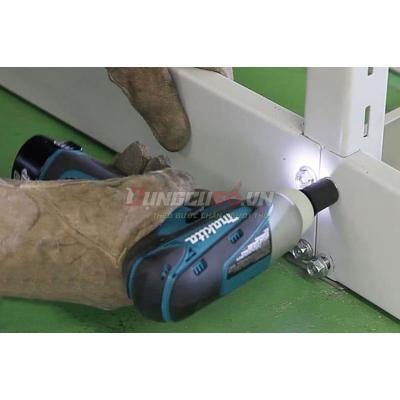 Máy siết bu lông pin 10.8V Makita TW100DWE