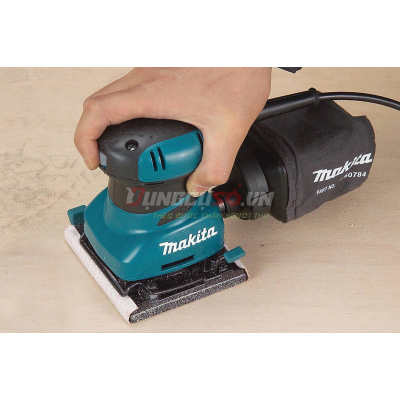 Máy chà nhám rung Makita BO4556