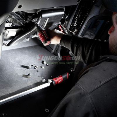Đèn soi gầm Milwaukee M12 UHL-0