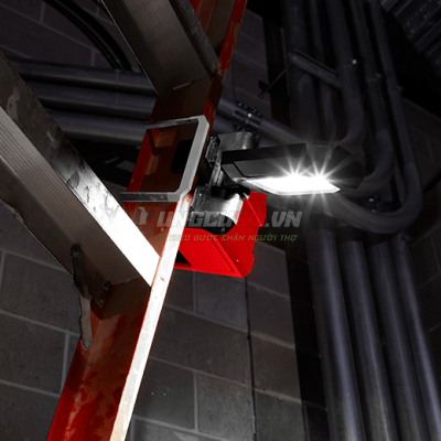 Đèn LED hắt 360° Milwaukee M18 PAL