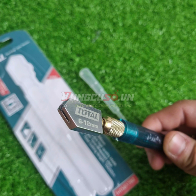 Dao cắt kính  tay cầm nhựa TOTAL THT561782 